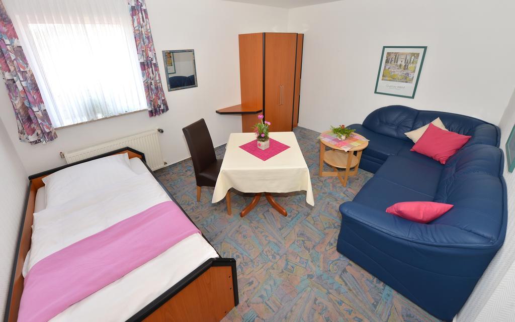 Rhoen-Hotel Sonnenhof - Restaurant & Cafe Poppenhausen Quarto foto